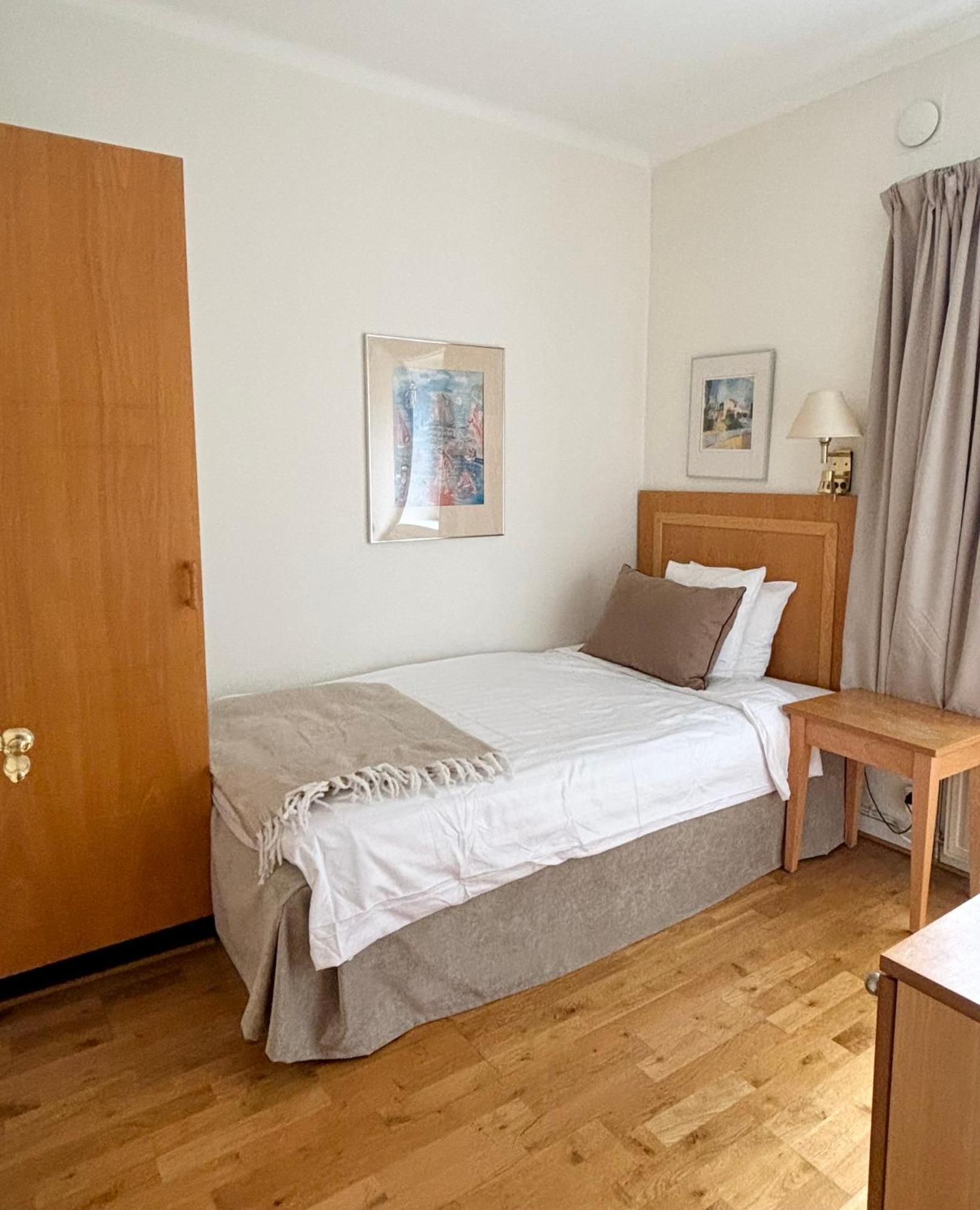 Home Hotel Norre Park Хальмстад Экстерьер фото